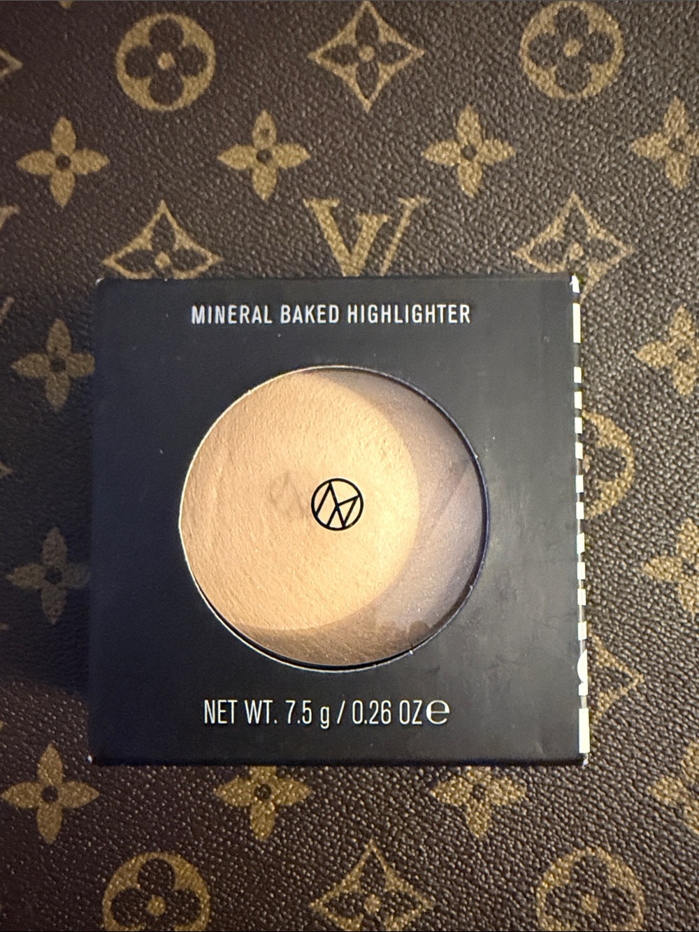 IL MAKIAGE Mineral Baked Highlighter in Halo — NEW